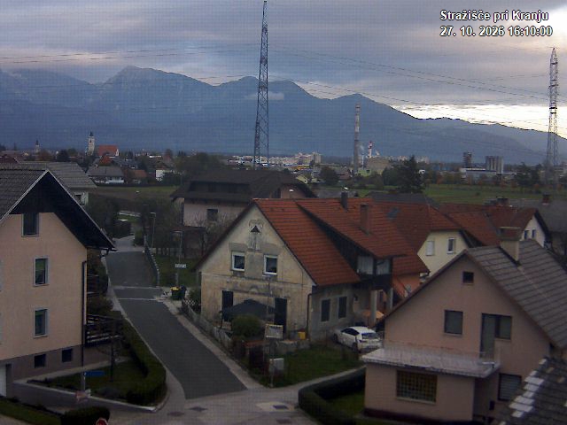 Pogled s postaje proti Krvavcu